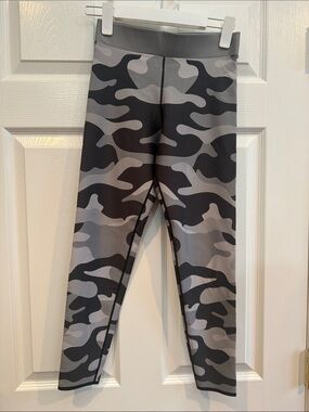 ultracor Gray Camo Leggings